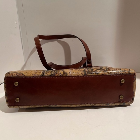 NWT Patricia Nash Leather European Map Collection Poppy Tote - Picture 7 of 15